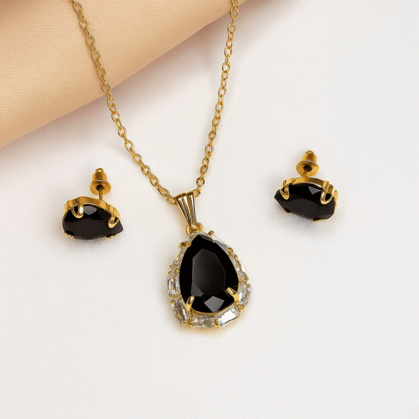 Teardrop Necklace Set